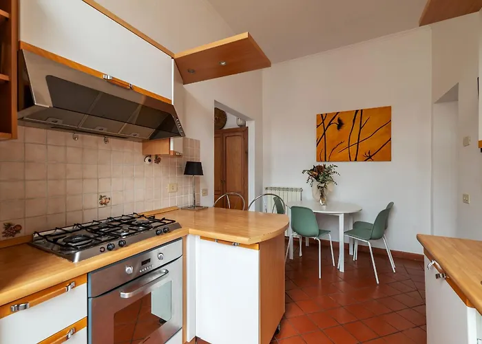 Joivy Welcoming Flat With Balcony Near Piazza Di Spagna Rzym