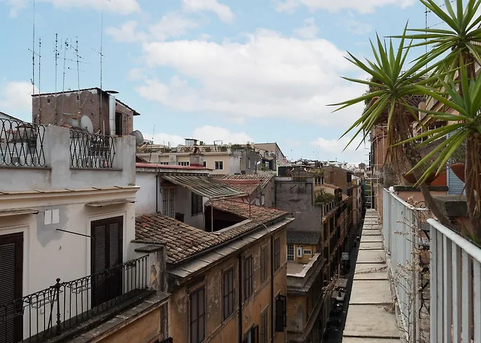 Apartament Joivy Welcoming Flat With Balcony Near Piazza Di Spagna Rzym
