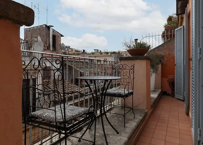 Apartament Joivy Welcoming Flat With Balcony Near Piazza Di Spagna *